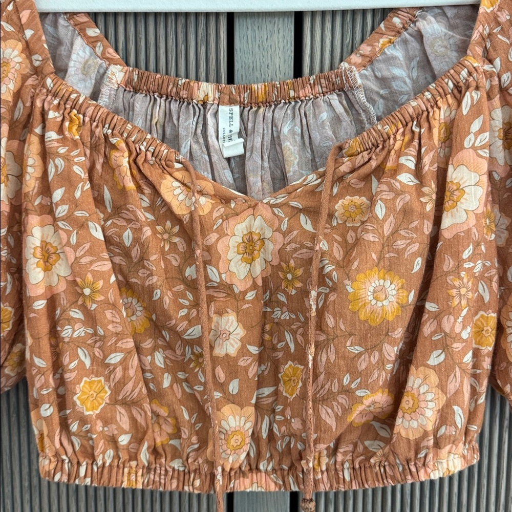 Spell And Gypsy X Revolve Utopia Cropped Blouse in cinnamon size XS - Picture 6 of 7